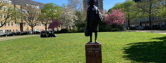 Anne Frank Statue is one of Locais curtidos por Richard.