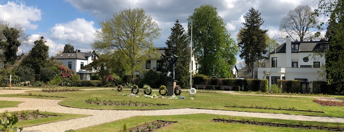 Rosarium is one of Tempat yang Disukai Richard.