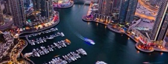 Dubai Marina Strip is one of Lieux qui ont plu à Anton.