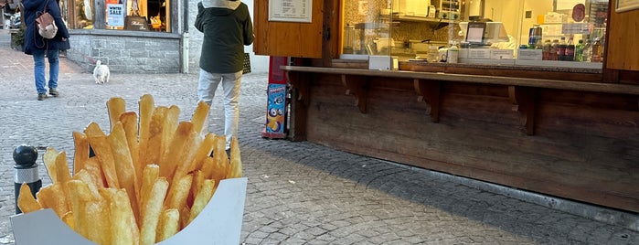 Wally's Snack Bar is one of Verbier- Gstaad- Courchevel- Genève.