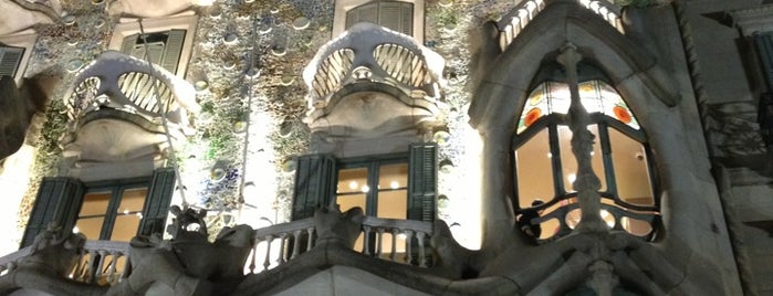 Casa Batlló is one of 가우디투어.