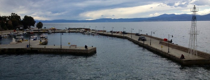 Aidipsos Port is one of Lieux qui ont plu à Alisa.