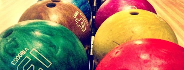 Mission Bowling Club is one of To-Do SF Bay Area.