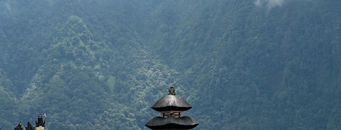 Pura Ulun Danu Beratan is one of Bali.