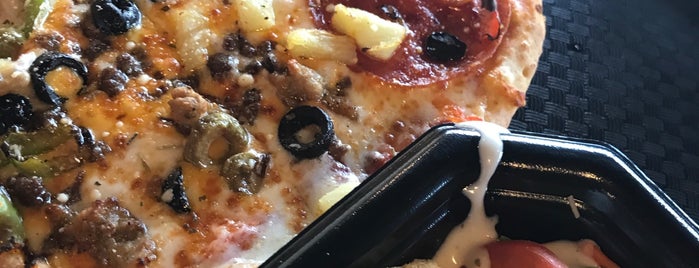 Pie Five Pizza Co. is one of Lugares favoritos de Melanie.