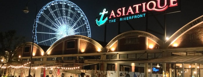 Asiatique The Riverfront Pier is one of พาชม พาเดิน.