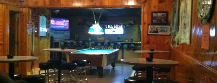 Carey's Pub is one of bar 2.