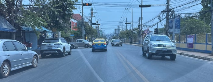 ถนนคนเดิน พิษณุโลก is one of Pitsanulok.