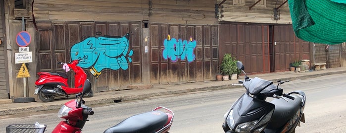 Sawankhalok Walking Street Art is one of Fang’s Liked Places.
