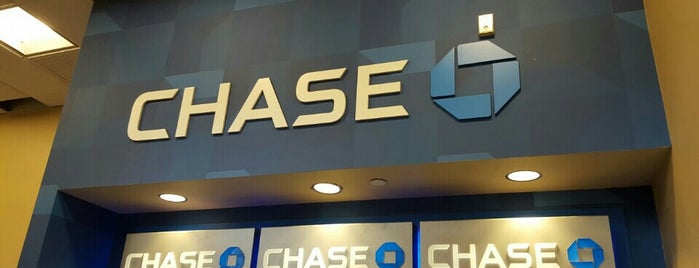 Chase Bank is one of Tempat yang Disukai Will.