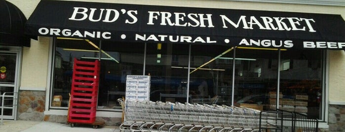 Buds Market is one of Jersey Shore Vaca Musts.