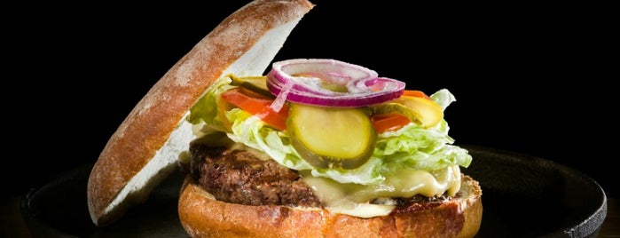 B Burgers is one of Posti che sono piaciuti a Galina.