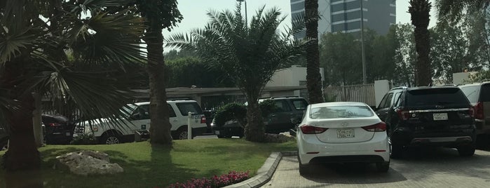 Carlton Al Moaibed Hotel is one of Orte, die Jawaher 🕊 gefallen.