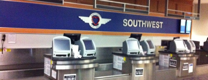 Southwest Airlines Counter is one of Locais curtidos por Emily.