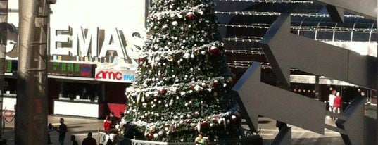 Universal CityWalk Hollywood is one of Shopping for the Holidays!.