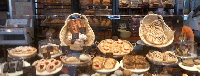 Panera Bread is one of Lugares favoritos de Kris.