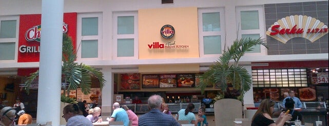 Villa Fresh Italian Kitchen is one of สถานที่ที่ Justin ถูกใจ.