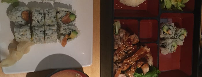 Sushi Club is one of Must-visit Food in Toronto.