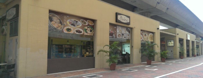 Cafe De Paradiso is one of SG food.