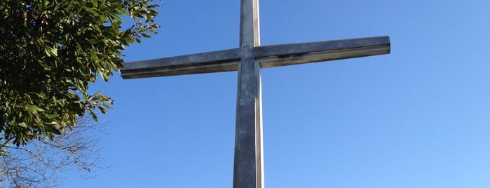 Diocese Of Venice Cross is one of Tempat yang Disukai Lizzie.