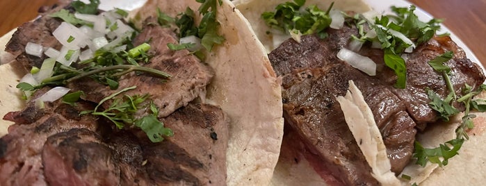 Parrilla Steaks is one of para llevar a cenar/comer.