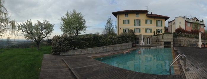 Relais Villa d'Amelia is one of Piedmont - Piemonte - Turin = "che buono".