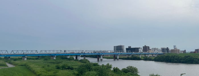 Nagareyamabashi Bridge is one of reminiscence.