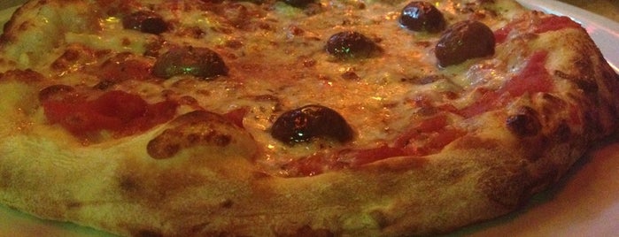Rimini Pizza is one of Franciscoさんの保存済みスポット.
