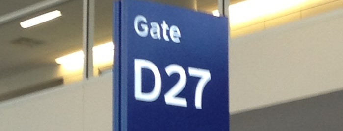 Gate D27 is one of Lugares favoritos de Richard.