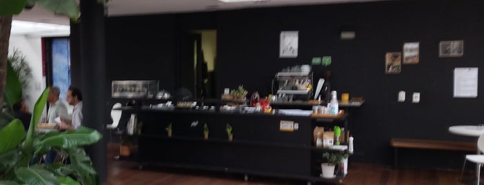 1268 Café is one of สถานที่ที่บันทึกไว้ของ Cledson #timbetalab SDV.