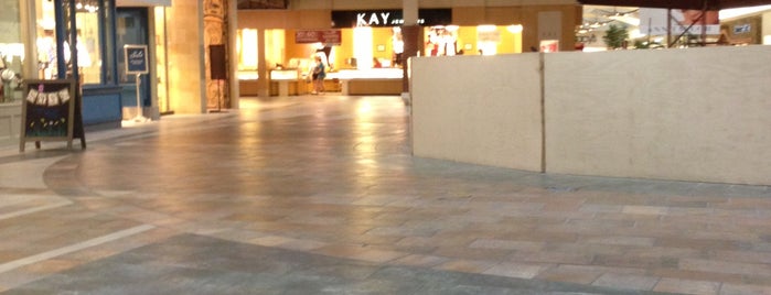 Oxmoor Center is one of Paul's Malls.