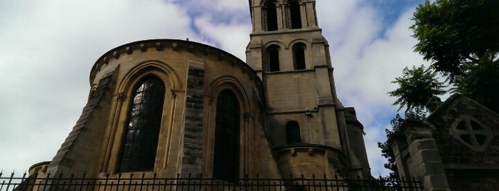 Церковь Сен-Пьер-де-Монмартр is one of Montmartre.