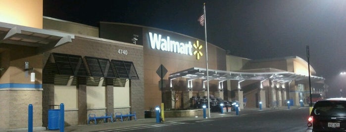 Walmart Supercenter is one of Lugares favoritos de Chelsea.