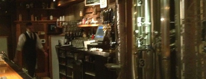 Old German Bar and Bierkeller is one of Tempat yang Disukai Pat.
