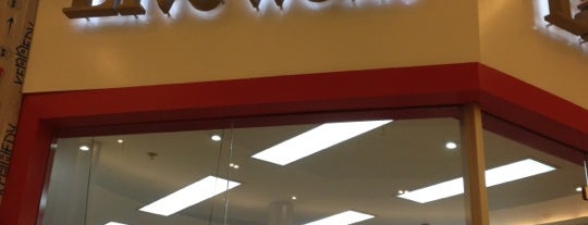 GNC is one of Chiaさんのお気に入りスポット.