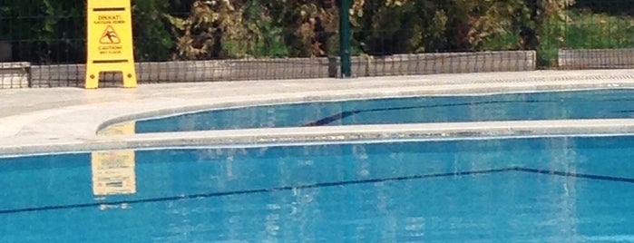 Hasret Sitesi Swimming Pool is one of gezelim görelim :-).