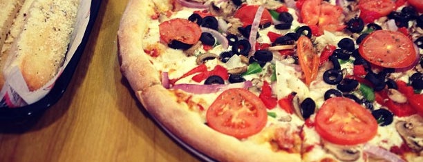 Amante Gourmet Pizza is one of Food To Try.