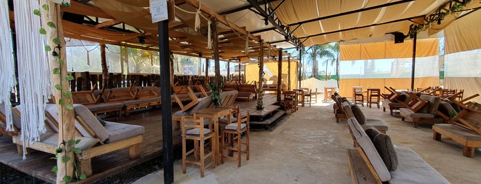 Kâvala Day Club is one of Lugares.