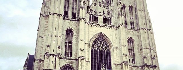 Cathédrale Saint-Michel et Gudule is one of Best visits in Brussels.