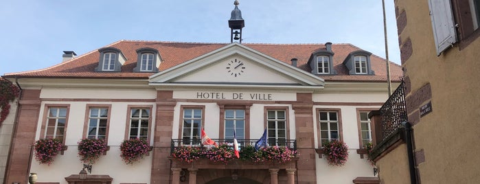 Hôtel de Ville is one of Tempat yang Disukai John.