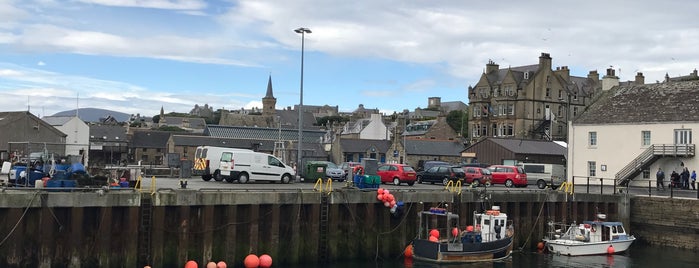 Stromness is one of Tempat yang Disukai Ruud.