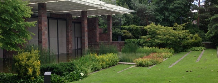 Fondation Beyeler is one of Locais curtidos por Willy W.