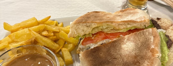 Beer Garden is one of Cafés & Bars - Madeira.