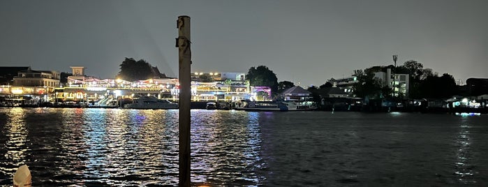 Tanee Beer Tap is one of Aroi Wanglang.