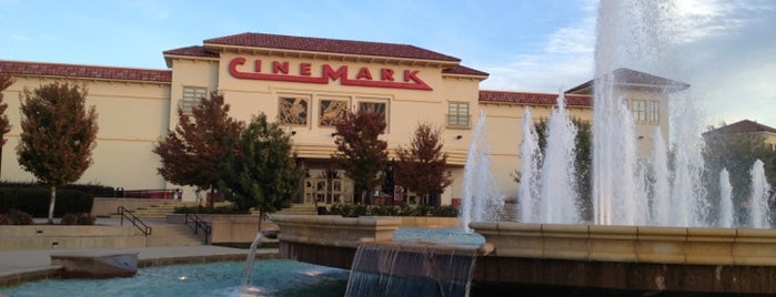 Cinemark is one of Orte, die Lucy gefallen.