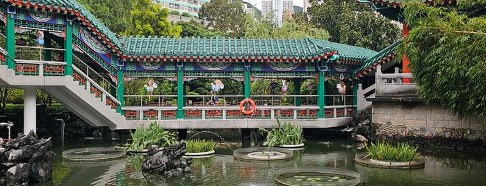 Sik Sik Yuen Wong Tai Sin Temple is one of HKG Hong Kong.