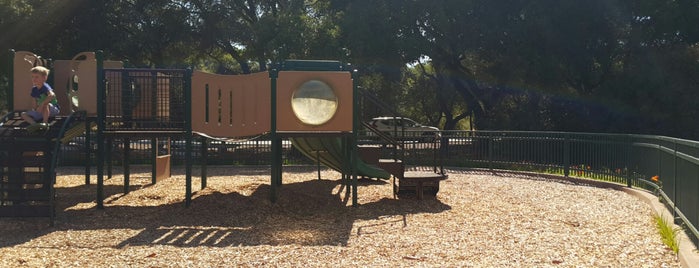 Stanford Hills Park is one of Lugares favoritos de Stefan.