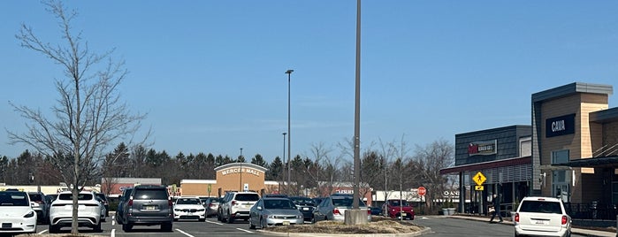 Mercer Mall is one of Shopping around the World.