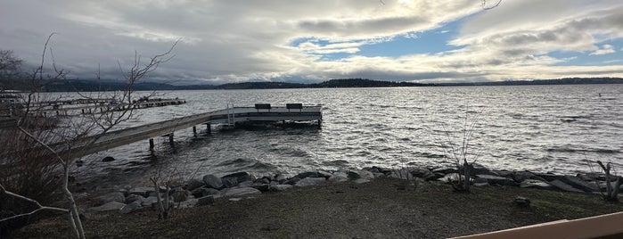 Medina Beach Park is one of Seattle Fun Places.