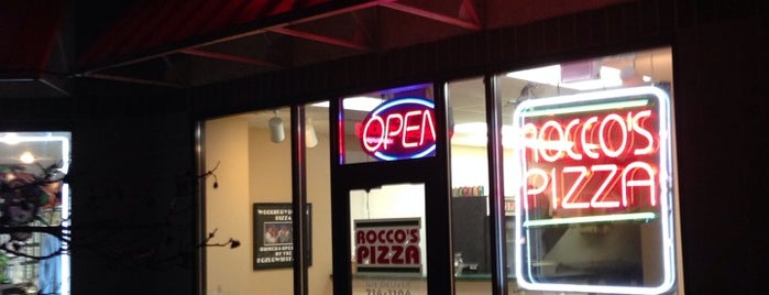 Roccos Pizza is one of Lugares favoritos de Nate.